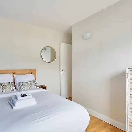 2 Bedroom Flat Centre De - Eiffel Tower View Parigi